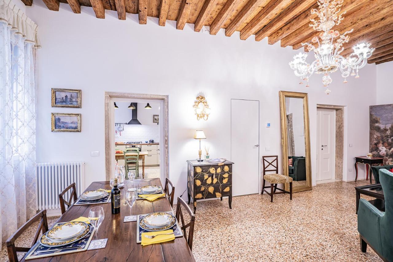 Apartament Ca' San Beneto Completely Refurbished In A Fabulously Area Wenecja