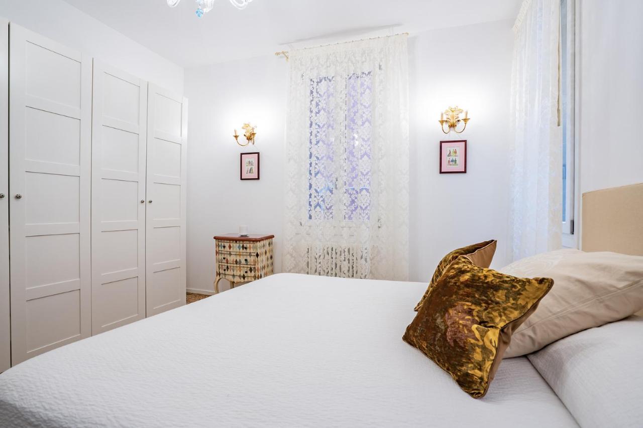 Ca' San Beneto Completely Refurbished In A Fabulously Area Apartament Wenecja